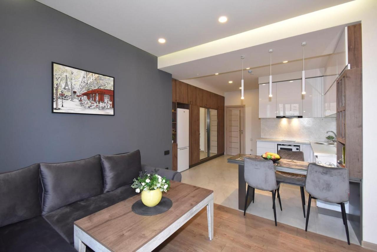 Home4You City Center Apartments Yerevan Ngoại thất bức ảnh