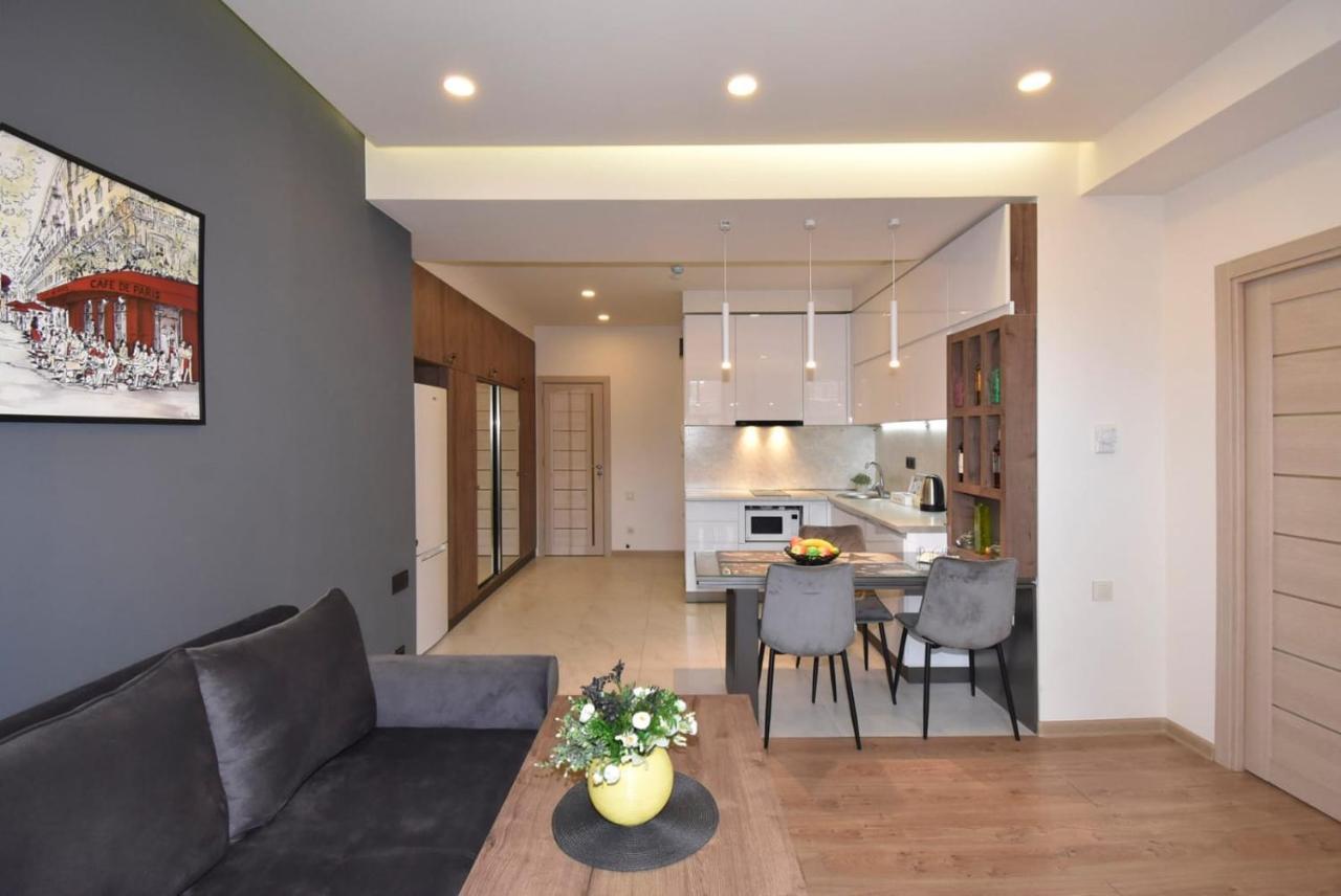 Home4You City Center Apartments Yerevan Ngoại thất bức ảnh