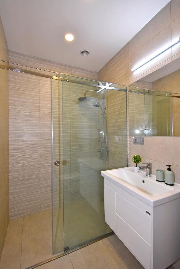 Home4You City Center Apartments Yerevan Ngoại thất bức ảnh