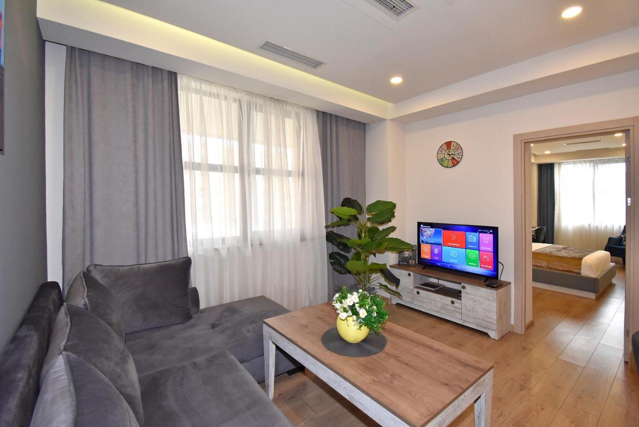 Home4You City Center Apartments Yerevan Ngoại thất bức ảnh