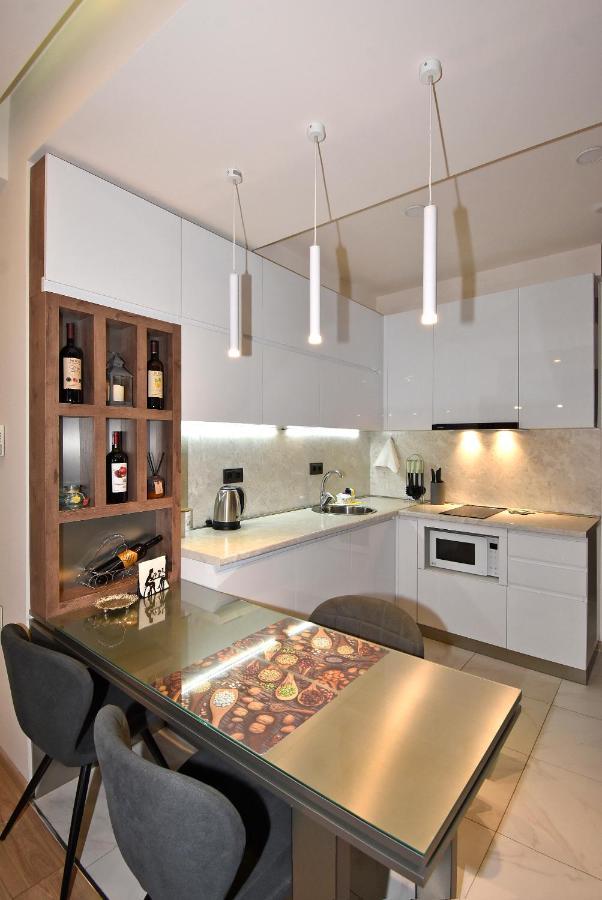 Home4You City Center Apartments Yerevan Ngoại thất bức ảnh