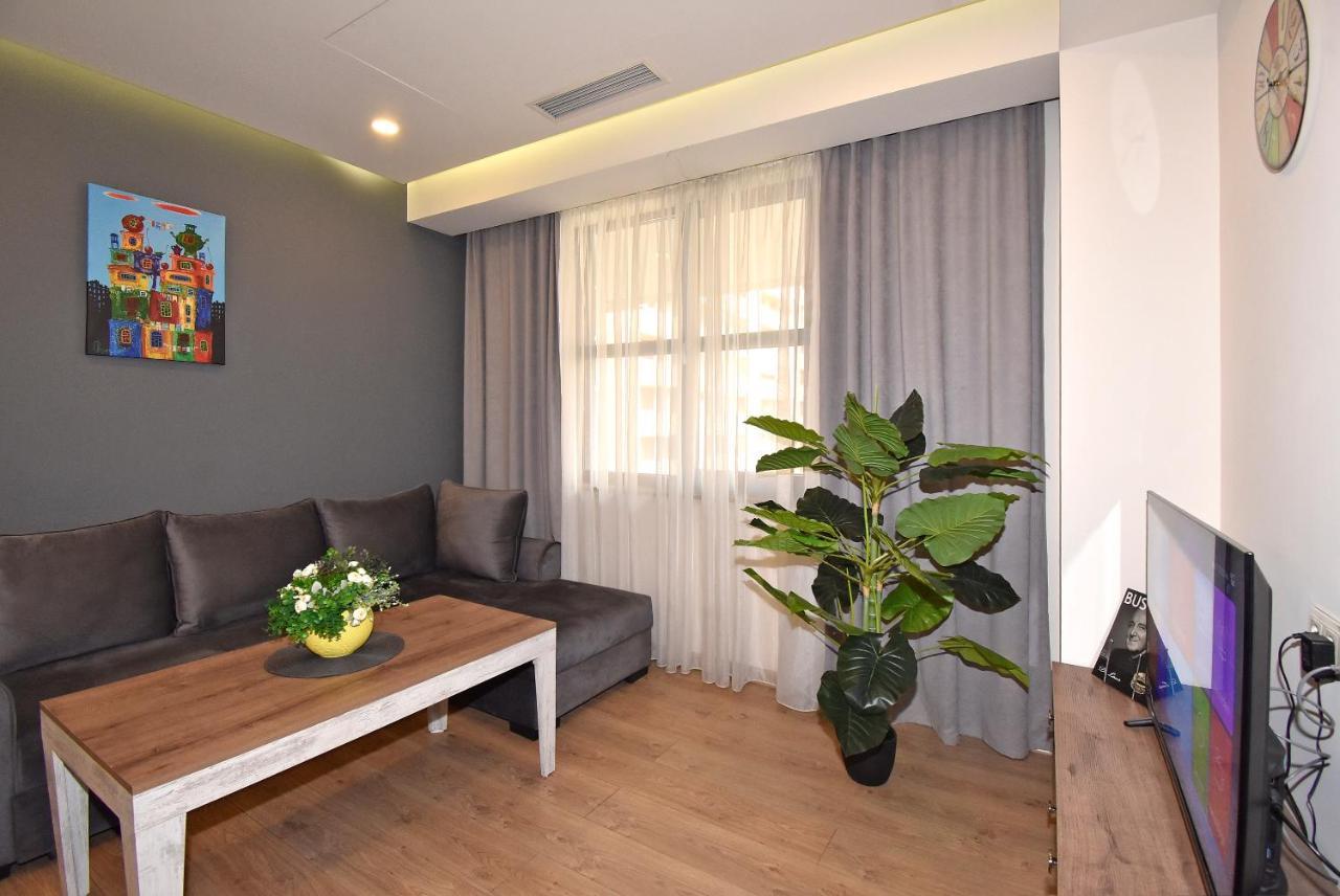 Home4You City Center Apartments Yerevan Ngoại thất bức ảnh